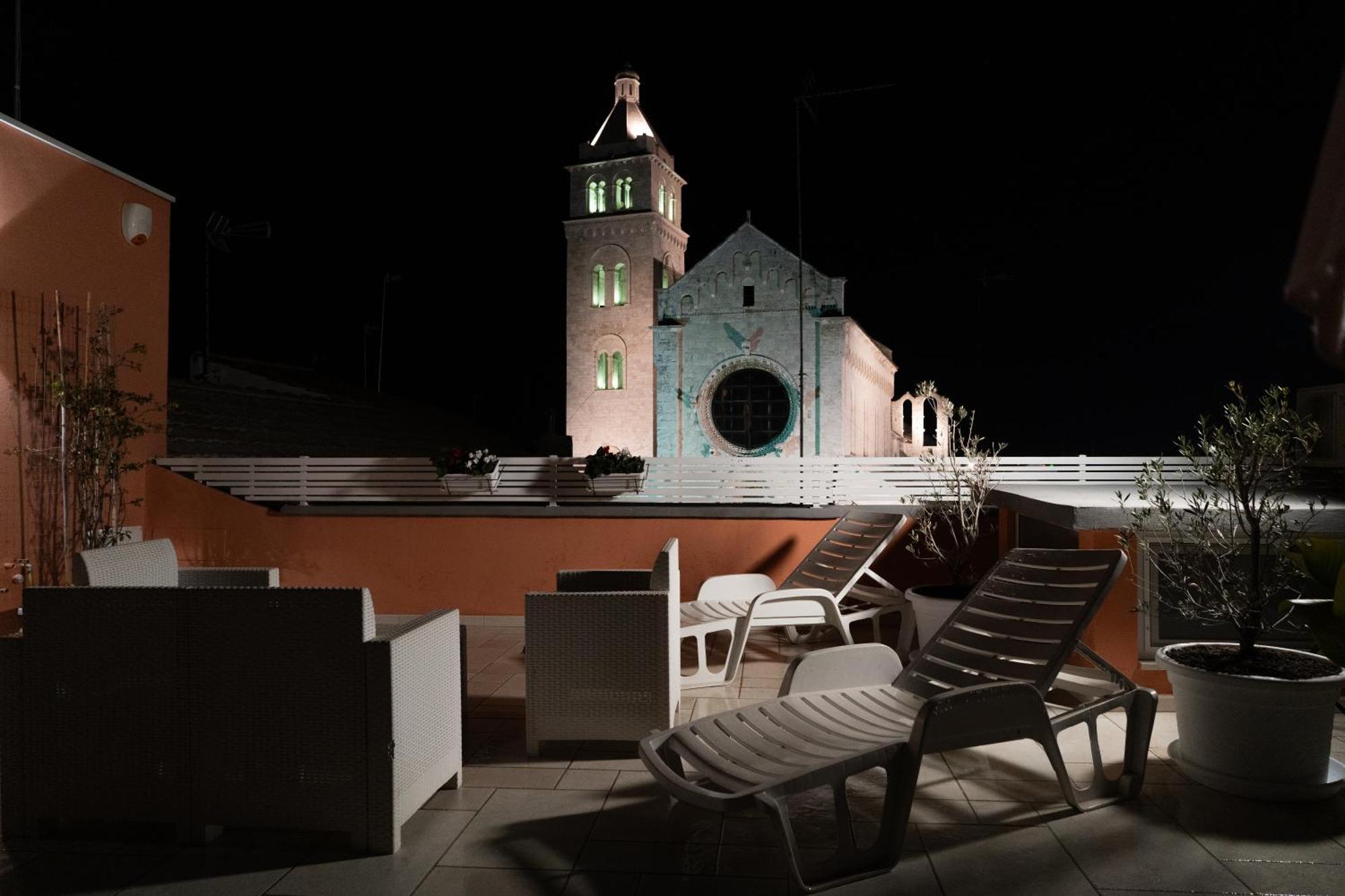 Duomo Guest House Barletta Bagian luar foto